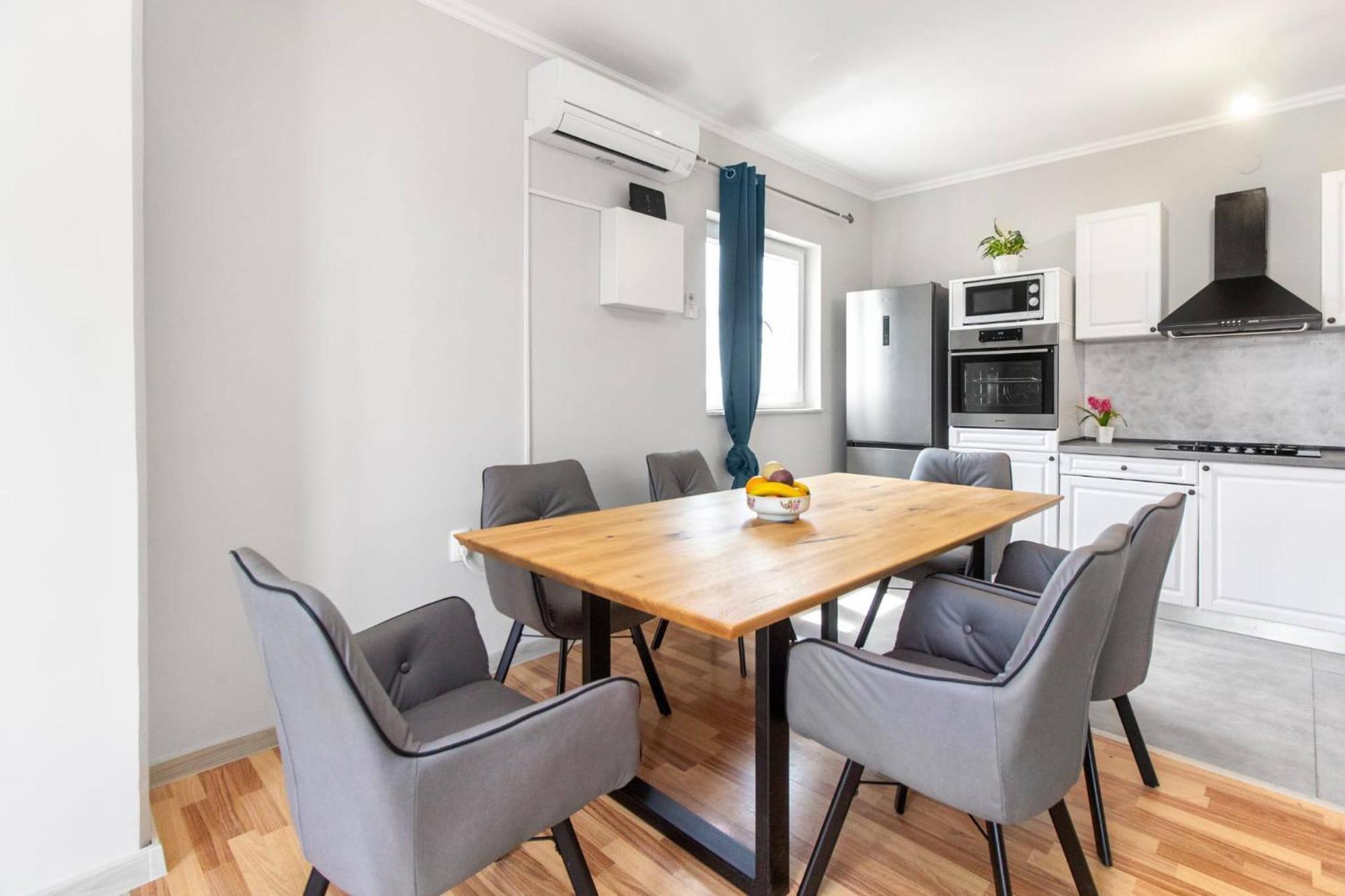 Apartments Alaga Tribalj 外观 照片