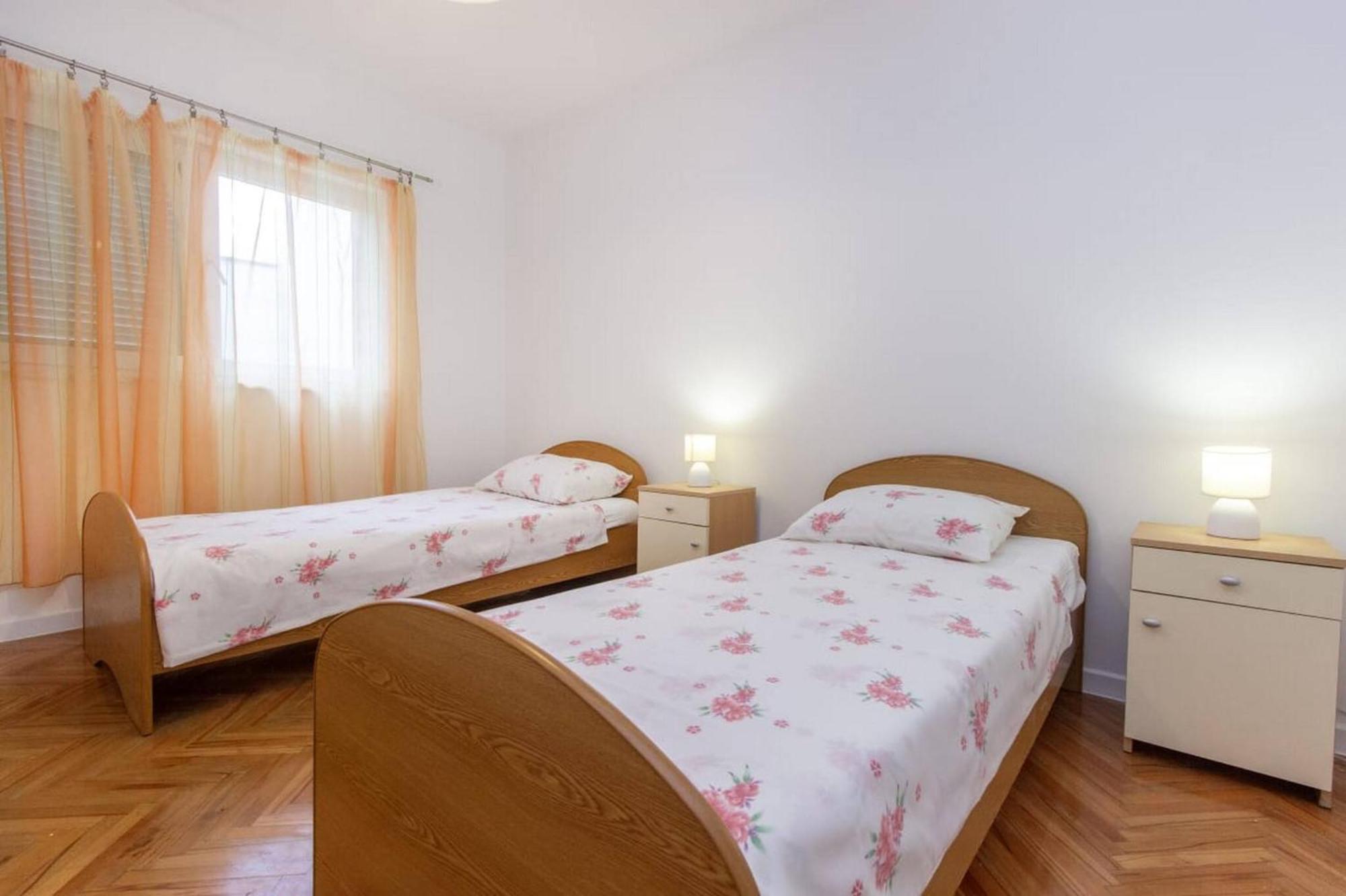 Apartments Alaga Tribalj 外观 照片